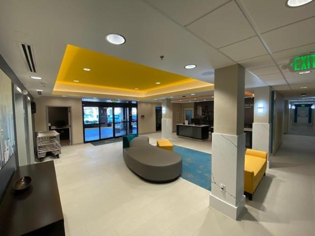 La Quinta Inn By Wyndham Lynnwood Exterior photo