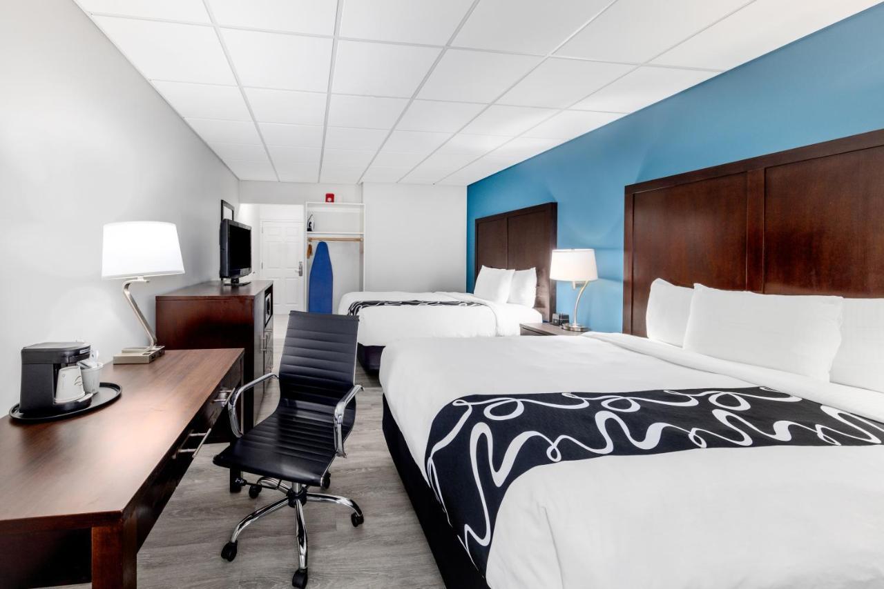 La Quinta Inn By Wyndham Lynnwood Exterior photo