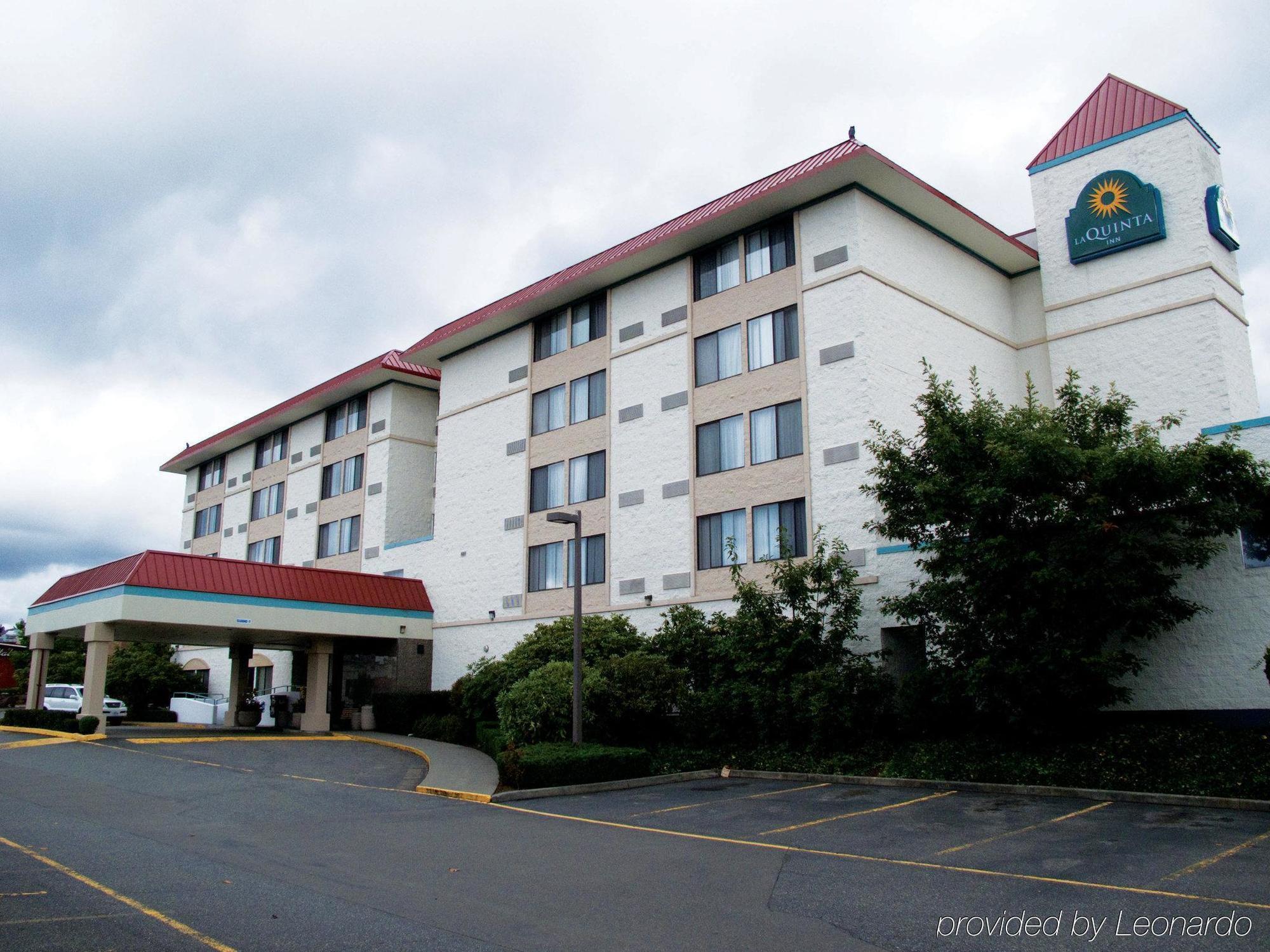 La Quinta Inn By Wyndham Lynnwood Exterior photo